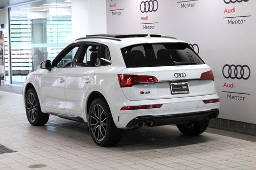 Glacier White Metallic 2024 Audi SQ5 3.0T Premium Plus