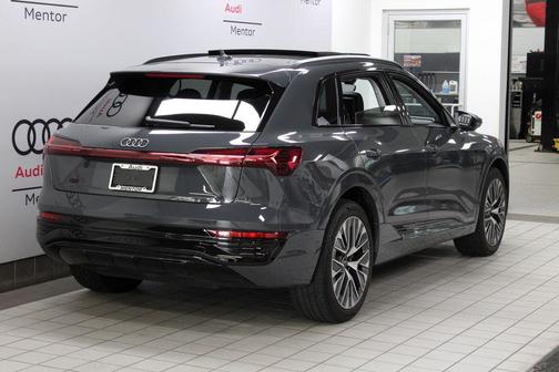 2024 Audi Q8 e-tron Premium