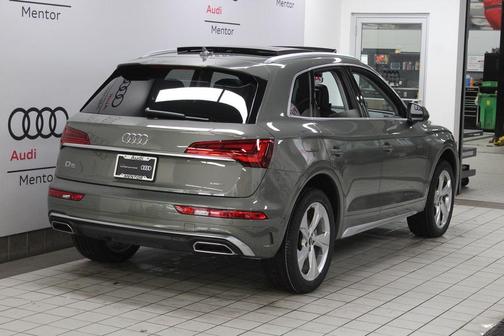 2023 Audi Q5 45 S line Prestige