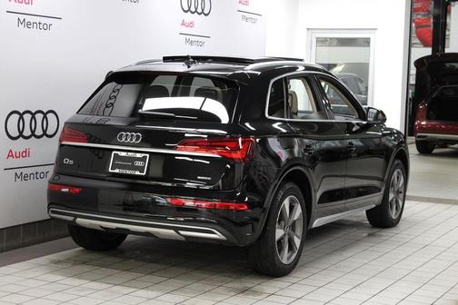 2022 Audi Q5 40 Premium Plus