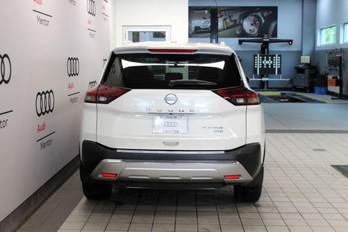 White 2023 Nissan Rogue Platinum