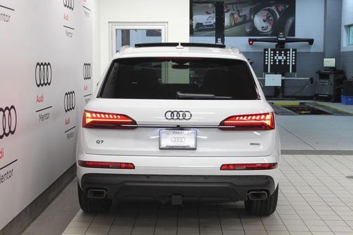 2026 Audi Q7 55 Premium