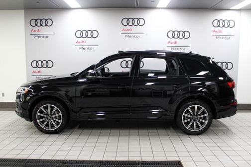 2023 Audi Q7 45 Premium Plus