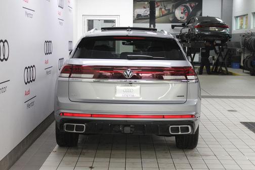 2024 Volkswagen Atlas Cross Sport 2.0T SEL Premium R-Line