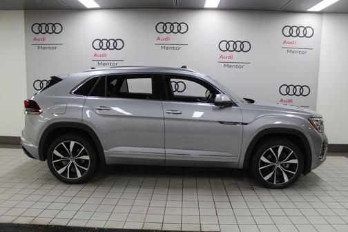 2024 Volkswagen Atlas Cross Sport 2.0T SEL Premium R-Line