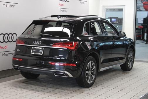 2023 Audi Q5 45 S line Prestige