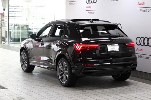 2025 Audi Q3 45 S line Premium