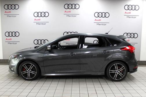 2018 Ford Focus ST Base