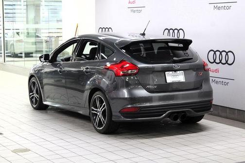 2018 Ford Focus ST Base