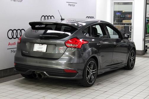 2018 Ford Focus ST Base