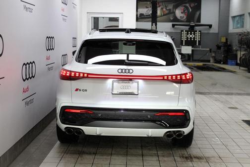 2025 Audi SQ5 3.0T quattro Premium