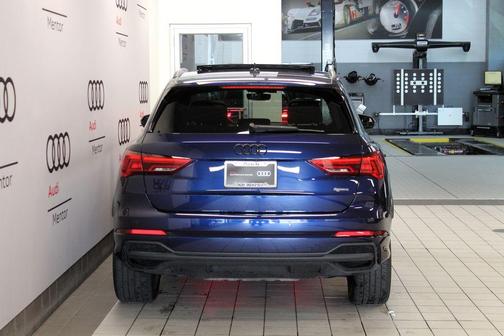 Navarra Blue Metallic 2023 Audi Q3 45 S line Premium