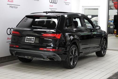 2025 Audi Q7 55 Premium Plus