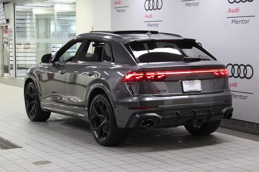 2026 Audi RS Q8 4.0T quattro
