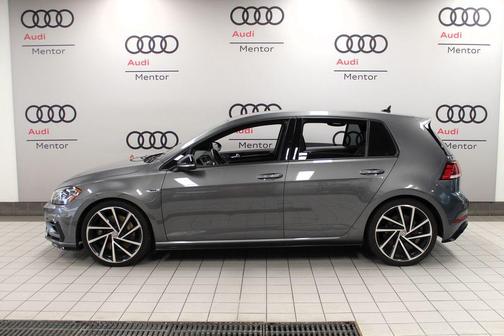 2019 Volkswagen Golf R 2.0T w/DCC & Navigation