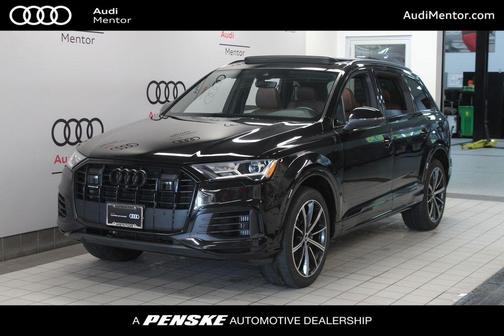 Mythos Black Metallic 2023 Audi Q7 55 Premium Plus