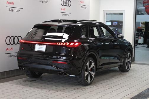 Mythos Black Metallic 2026 Audi SQ5 3.0T Premium Plus