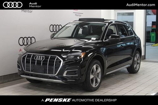 Brilliant Black 2023 Audi Q5 40 Premium