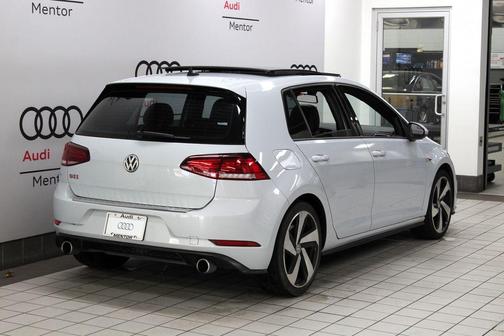 2019 Volkswagen Golf GTI 2.0T SE