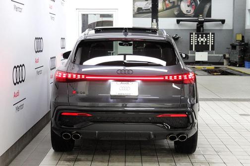 2025 Audi SQ5 3.0T quattro Premium