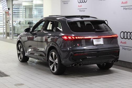 2025 Audi SQ5 3.0T quattro Premium