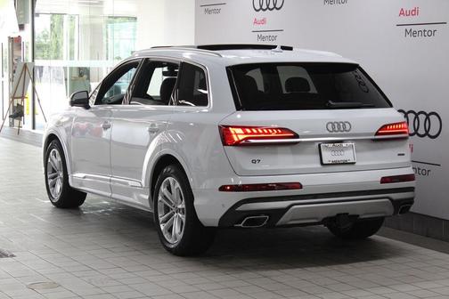 2025 Audi Q7 55 Premium