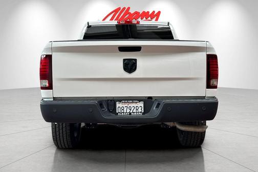 2024 RAM 1500 Classic Warlock Crew Cab 4x2 5'7' Box