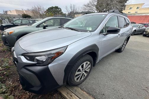 2025 Subaru Outback Premium