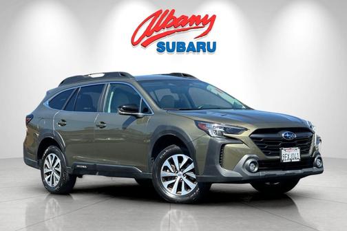 Green Metallic 2023 Subaru Outback Premium