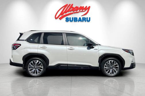 2025 Subaru Forester Hybrid Touring