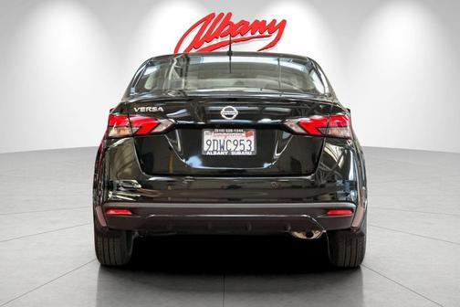 2022 Nissan Versa 1.6 S