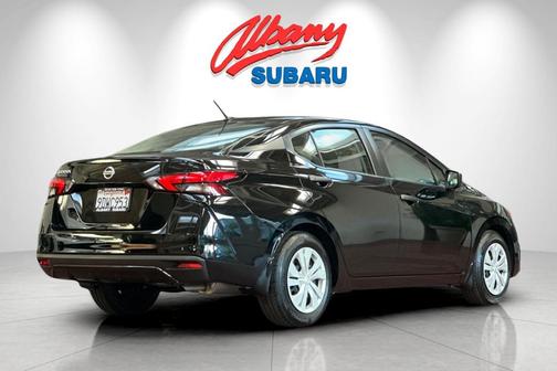 2022 Nissan Versa 1.6 S