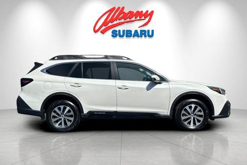 Crystal White Pearl 2021 Subaru Outback Premium