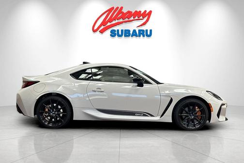 2025 Subaru BRZ tS