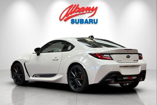 2025 Subaru BRZ tS