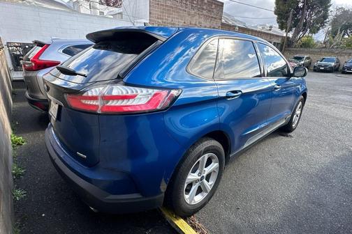 2020 Ford Edge SE