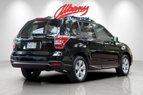 Crystal Black Silica 2016 Subaru Forester 2.5i Premium