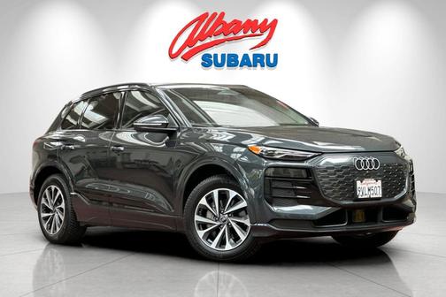 Manhattan Gray Metallic 2025 Audi Q6 e-tron Premium quattro