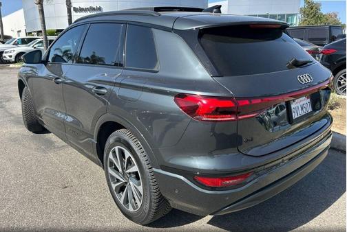 Manhattan Gray Metallic 2025 Audi Q6 e-tron Premium quattro