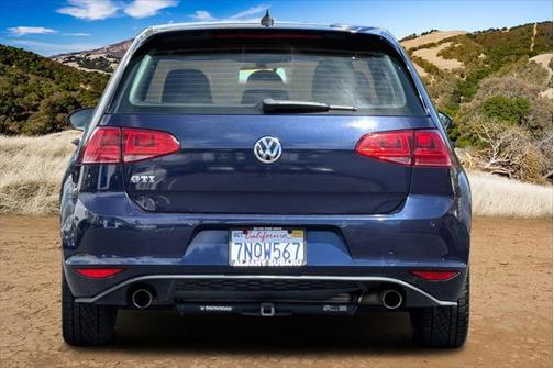 2015 Volkswagen Golf GTI 2.0T SE 4-Door
