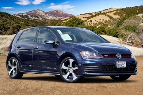 2015 Volkswagen Golf GTI 2.0T SE 4-Door