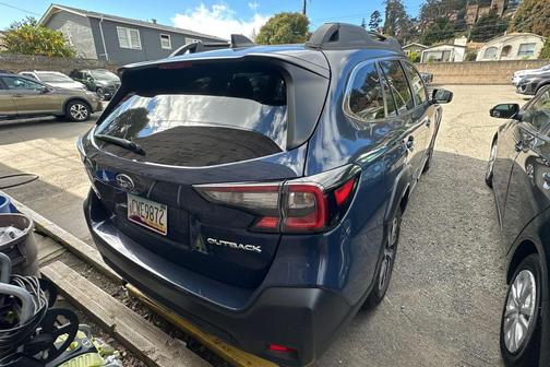 2025 Subaru Outback Premium