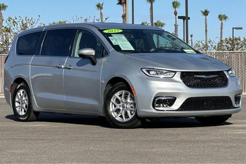 Silver Mist Clearcoat 2023 Chrysler Pacifica Touring L