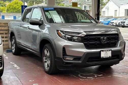 Solar Silver Metallic 2025 Honda Ridgeline RTL
