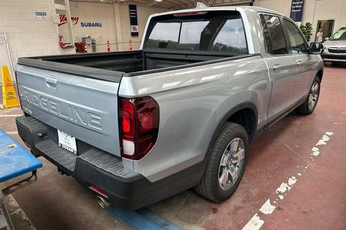 Solar Silver Metallic 2025 Honda Ridgeline RTL