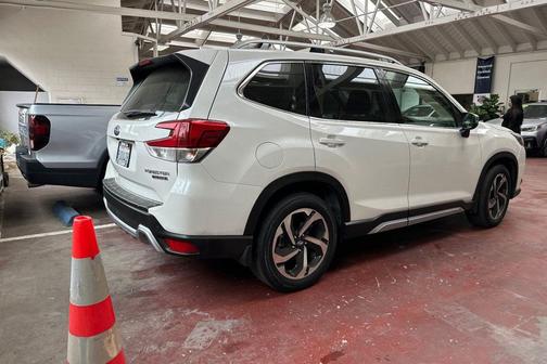 Crystal White Pearl 2023 Subaru Forester Touring