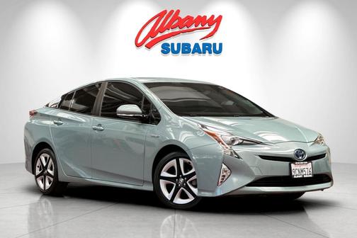 Pearl 2017 Toyota Prius Four Touring