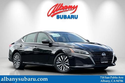 Super Black 2023 Nissan Altima 2.5 SV