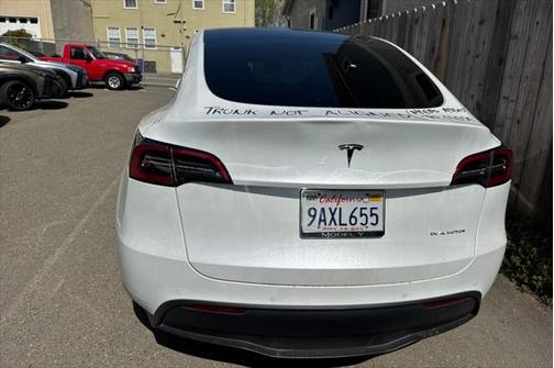 2022 Tesla Model Y Long Range Dual Motor All-Wheel Drive