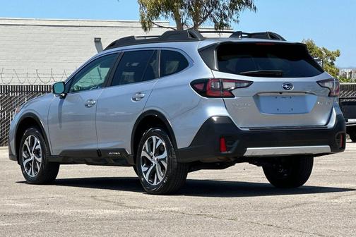 Ice Silver Metallic 2021 Subaru Outback Limited